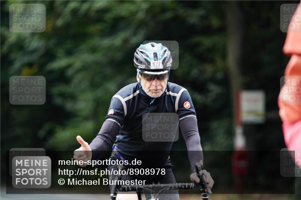14.09.2025 - Stadtparktriathlon Michael Burmester http://msf.ph/oto/8908978 14.09.2025 09:53:10 Radfahren 485, 577, 591, 606, 609, 616 meine-sportfotos.de