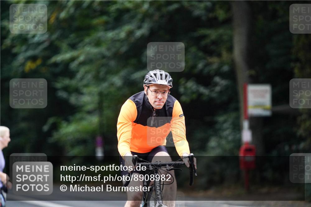 14.09.2025 - Stadtparktriathlon Michael Burmester http://msf.ph/oto/8908982 14.09.2025 09:53:12 Radfahren 485, 577, 591, 606, 609, 616 meine-sportfotos.de