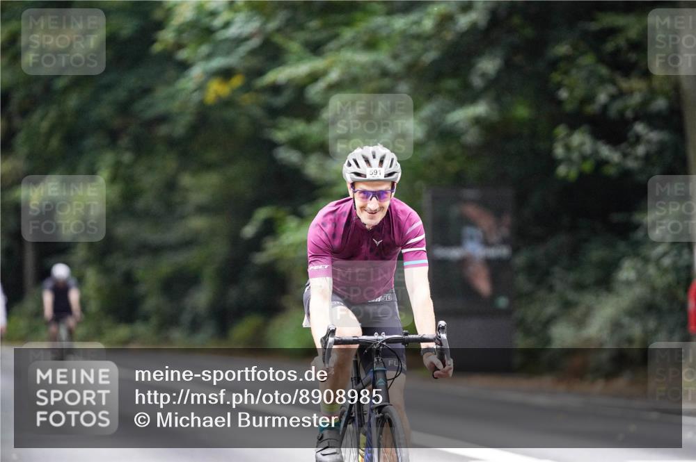 14.09.2025 - Stadtparktriathlon Michael Burmester http://msf.ph/oto/8908985 14.09.2025 09:53:17 Radfahren 550, 591, 609, 614, 618 meine-sportfotos.de