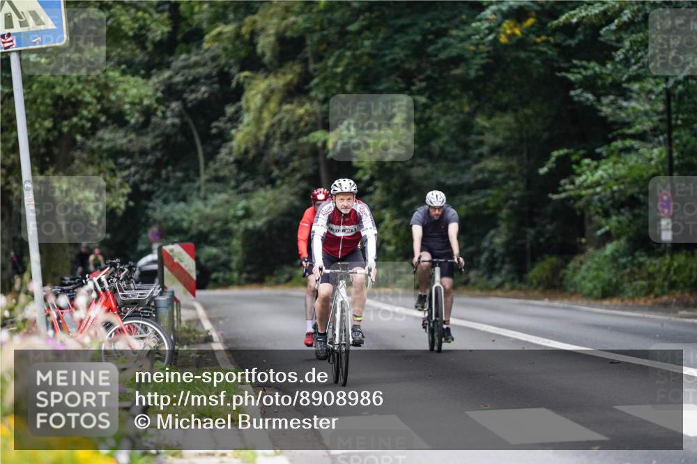 14.09.2025 - Stadtparktriathlon Michael Burmester http://msf.ph/oto/8908986 14.09.2025 09:53:19 Radfahren 550, 591, 614, 618 meine-sportfotos.de