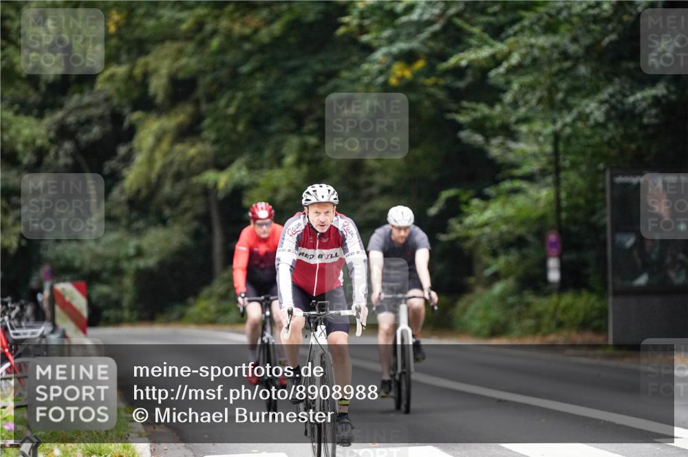 14.09.2025 - Stadtparktriathlon Michael Burmester http://msf.ph/oto/8908988 14.09.2025 09:53:20 Radfahren 550, 591, 614, 618 meine-sportfotos.de