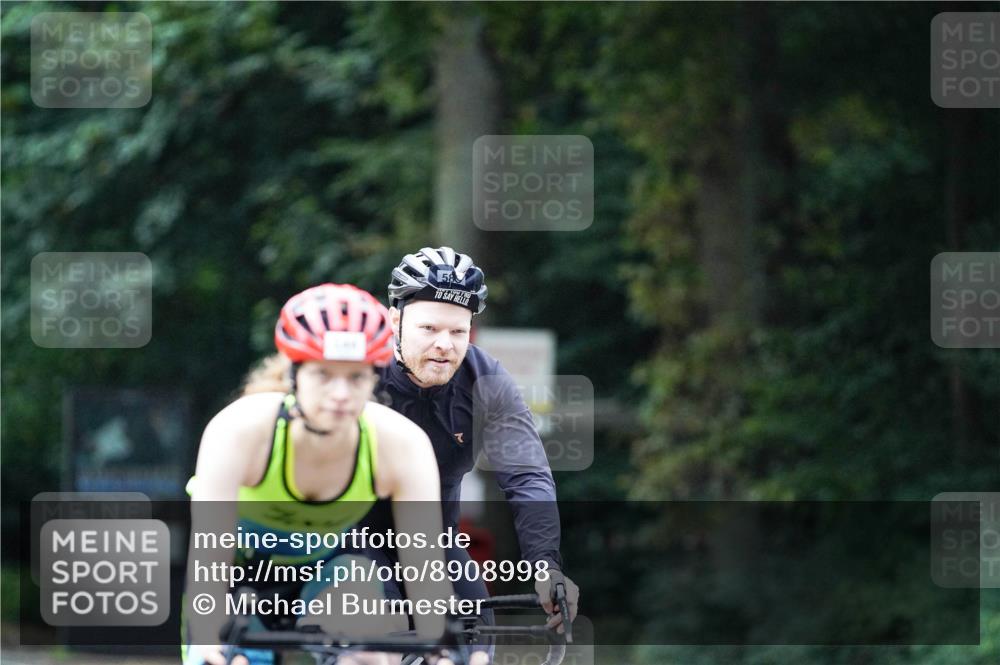 14.09.2025 - Stadtparktriathlon Michael Burmester http://msf.ph/oto/8908998 14.09.2025 09:53:35 Radfahren 500, 524, 529, 544, 585 meine-sportfotos.de