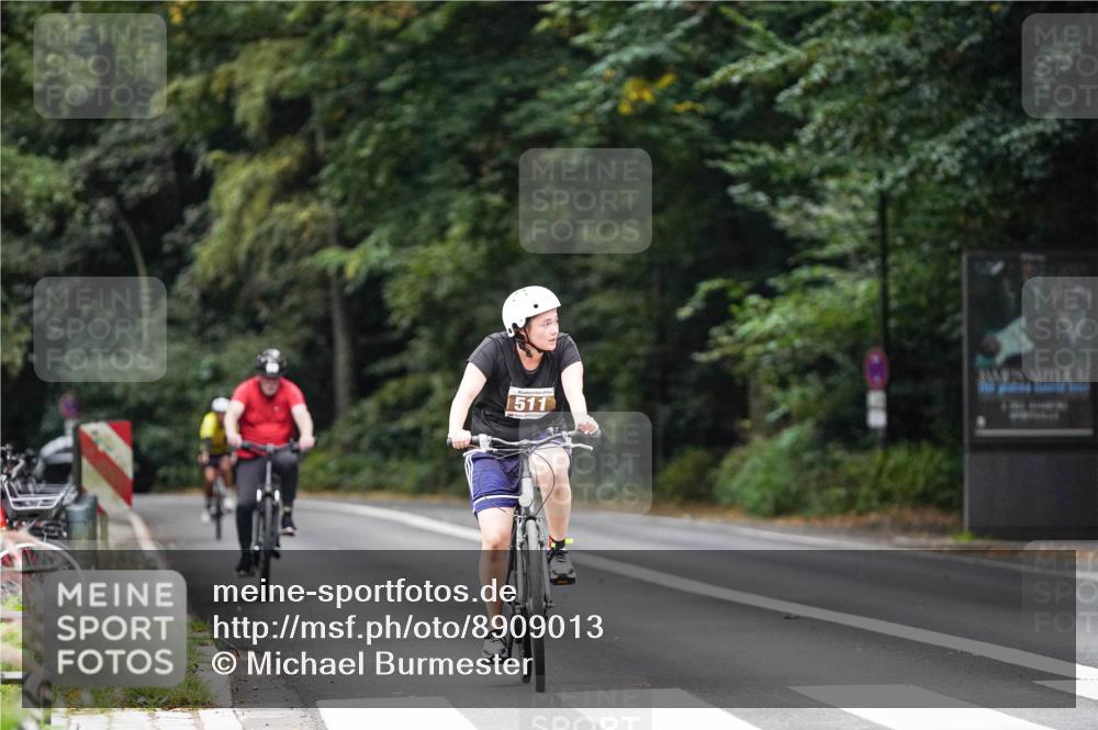 14.09.2025 - Stadtparktriathlon Michael Burmester http://msf.ph/oto/8909013 14.09.2025 09:54:03 Radfahren 511, 587, 598, 607 meine-sportfotos.de
