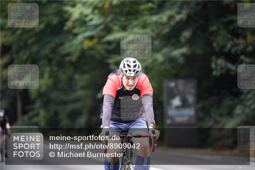 14.09.2025 - Stadtparktriathlon Michael Burmester http://msf.ph/oto/8909042 14.09.2025 09:54:46 Radfahren 514, 551, 561, 567, 595 meine-sportfotos.de