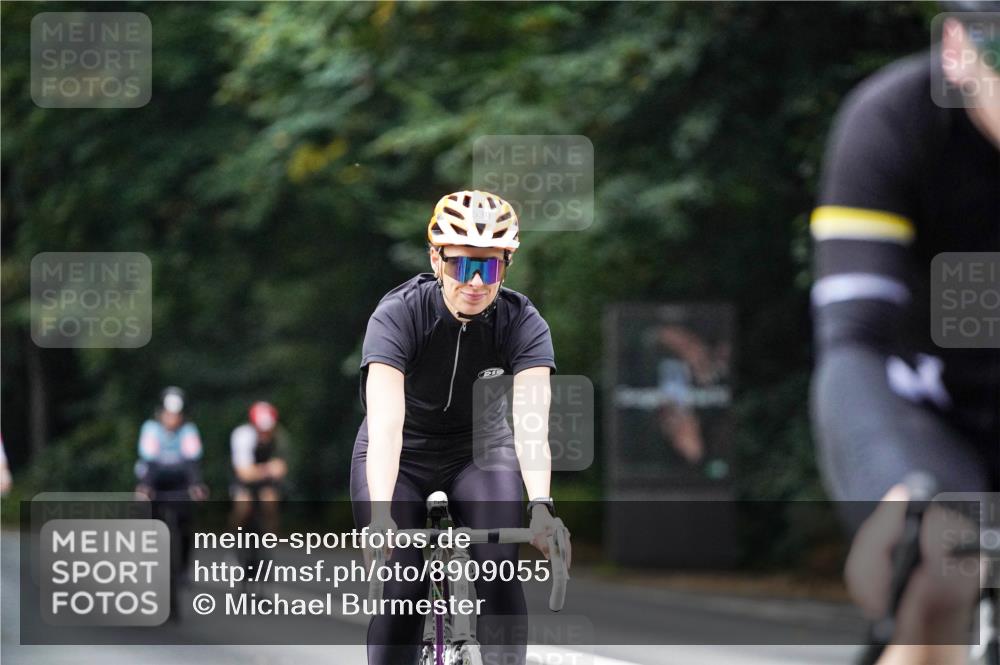 14.09.2025 - Stadtparktriathlon Michael Burmester http://msf.ph/oto/8909055 14.09.2025 09:55:06 Radfahren 530, 554, 555, 573, 578, 602 meine-sportfotos.de