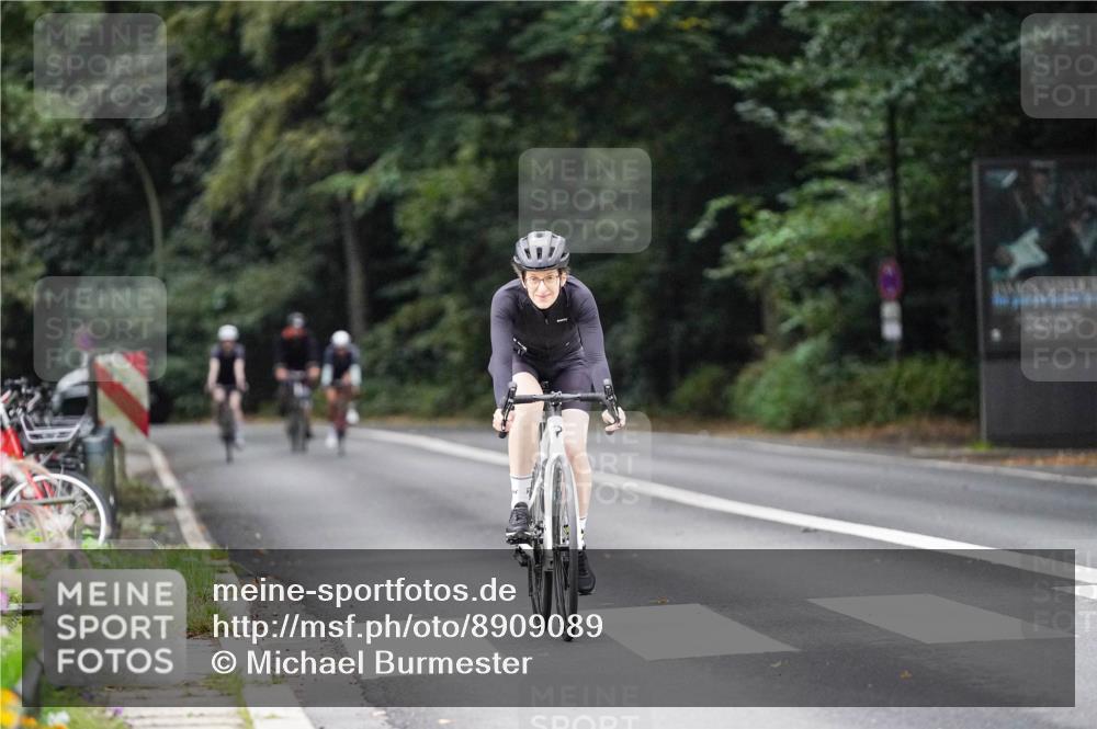 14.09.2025 - Stadtparktriathlon Michael Burmester http://msf.ph/oto/8909089 14.09.2025 09:55:43 Radfahren 539, 564, 589, 611 meine-sportfotos.de
