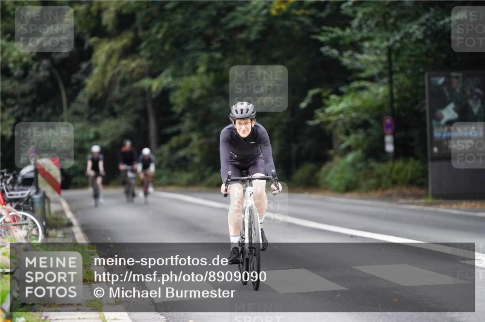 14.09.2025 - Stadtparktriathlon Michael Burmester http://msf.ph/oto/8909090 14.09.2025 09:55:43 Radfahren 539, 564, 589, 611 meine-sportfotos.de