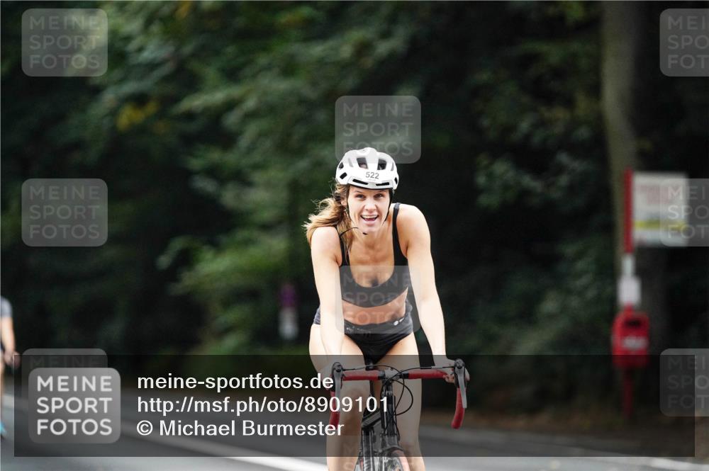 14.09.2025 - Stadtparktriathlon Michael Burmester http://msf.ph/oto/8909101 14.09.2025 09:56:05 Radfahren 521, 522, 593 meine-sportfotos.de