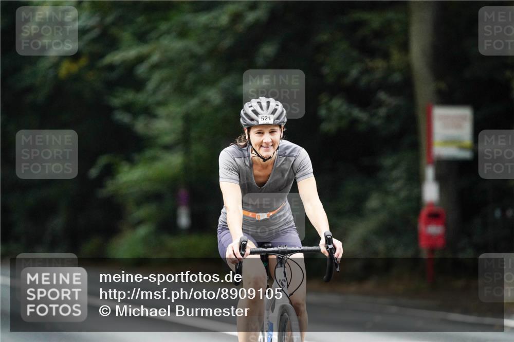 14.09.2025 - Stadtparktriathlon Michael Burmester http://msf.ph/oto/8909105 14.09.2025 09:56:08 Radfahren 521, 522, 593 meine-sportfotos.de