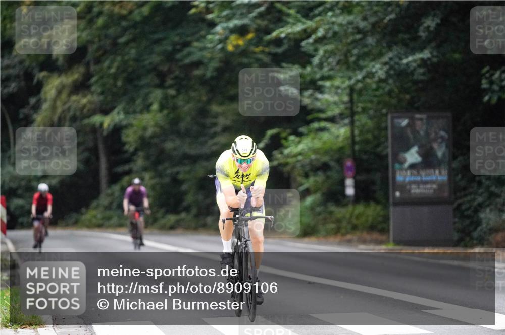 14.09.2025 - Stadtparktriathlon Michael Burmester http://msf.ph/oto/8909106 14.09.2025 09:56:12 Radfahren 521, 531, 593, 615 meine-sportfotos.de