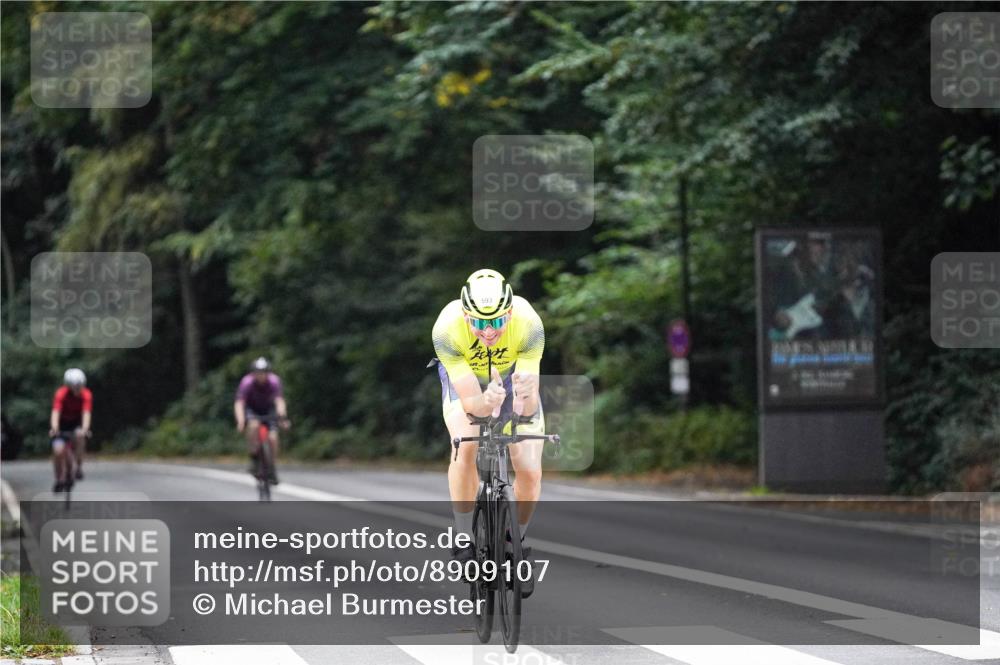 14.09.2025 - Stadtparktriathlon Michael Burmester http://msf.ph/oto/8909107 14.09.2025 09:56:12 Radfahren 521, 531, 593, 615 meine-sportfotos.de