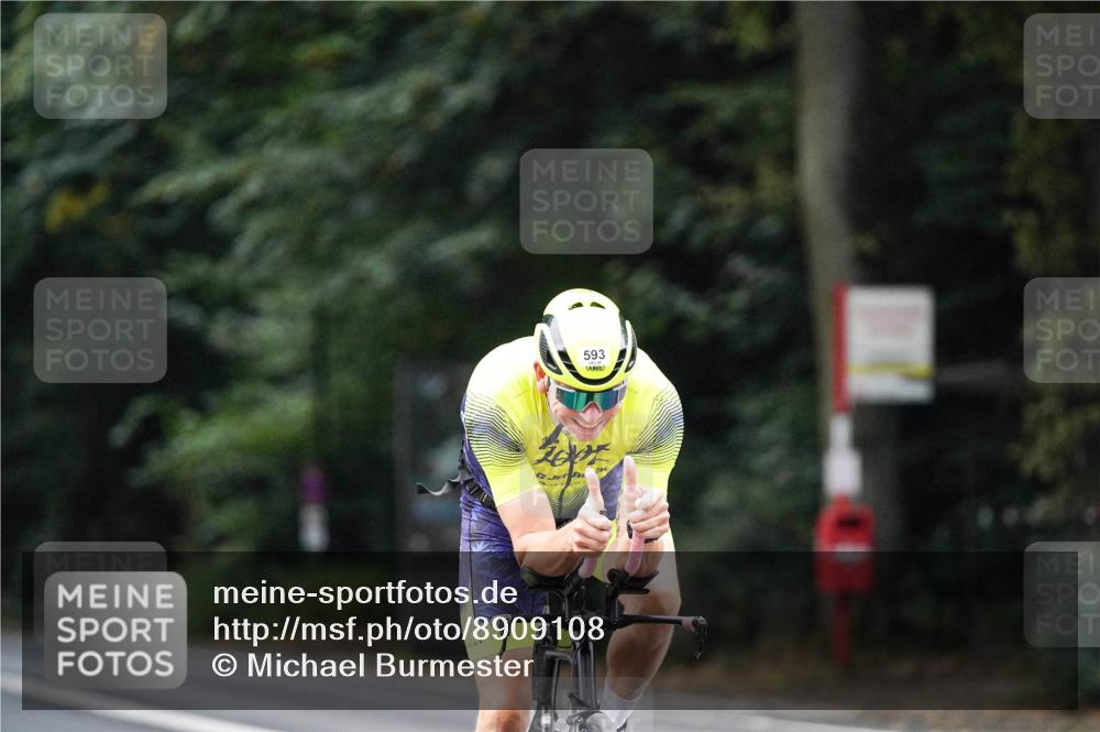14.09.2025 - Stadtparktriathlon Michael Burmester http://msf.ph/oto/8909108 14.09.2025 09:56:13 Radfahren 521, 531, 593, 615 meine-sportfotos.de