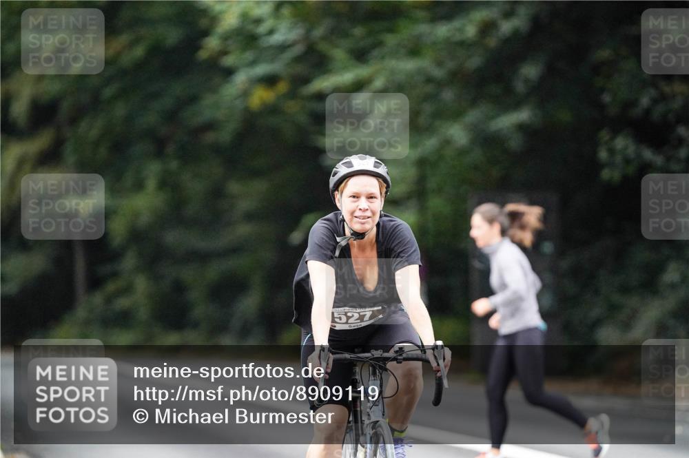 14.09.2025 - Stadtparktriathlon Michael Burmester http://msf.ph/oto/8909119 14.09.2025 09:56:28 Radfahren 527, 566 meine-sportfotos.de