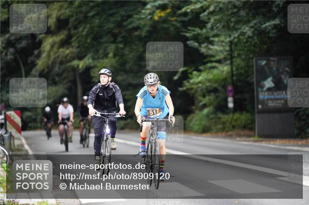 14.09.2025 - Stadtparktriathlon Michael Burmester http://msf.ph/oto/8909120 14.09.2025 09:56:39 Radfahren 517, 535, 553, 619 meine-sportfotos.de