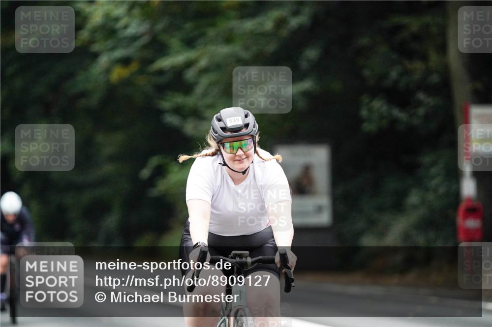 14.09.2025 - Stadtparktriathlon Michael Burmester http://msf.ph/oto/8909127 14.09.2025 09:56:46 Radfahren 440, 517, 535, 553, 619 meine-sportfotos.de