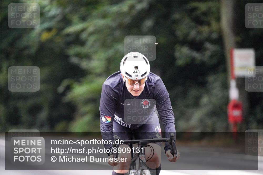 14.09.2025 - Stadtparktriathlon Michael Burmester http://msf.ph/oto/8909131 14.09.2025 09:56:48 Radfahren 440, 535, 553, 619 meine-sportfotos.de