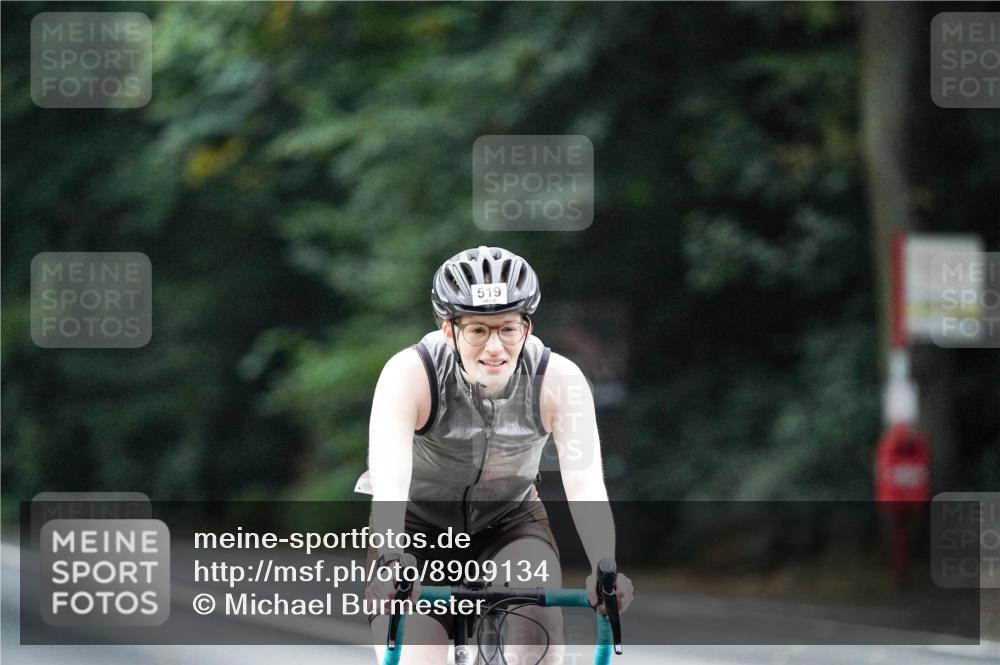 14.09.2025 - Stadtparktriathlon Michael Burmester http://msf.ph/oto/8909134 14.09.2025 09:56:58 Radfahren 519 meine-sportfotos.de