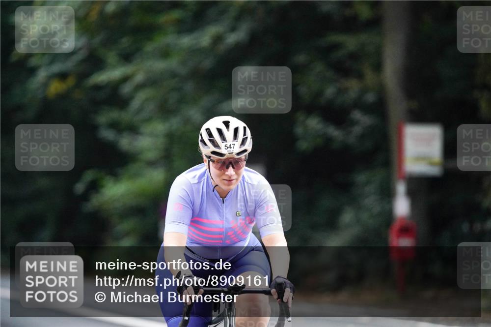 14.09.2025 - Stadtparktriathlon Michael Burmester http://msf.ph/oto/8909161 14.09.2025 09:58:06 Radfahren 547, 563, 610 meine-sportfotos.de
