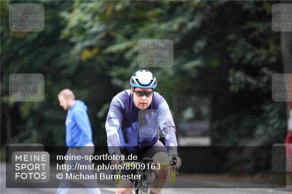 14.09.2025 - Stadtparktriathlon Michael Burmester http://msf.ph/oto/8909163 14.09.2025 09:58:13 Radfahren 610 meine-sportfotos.de
