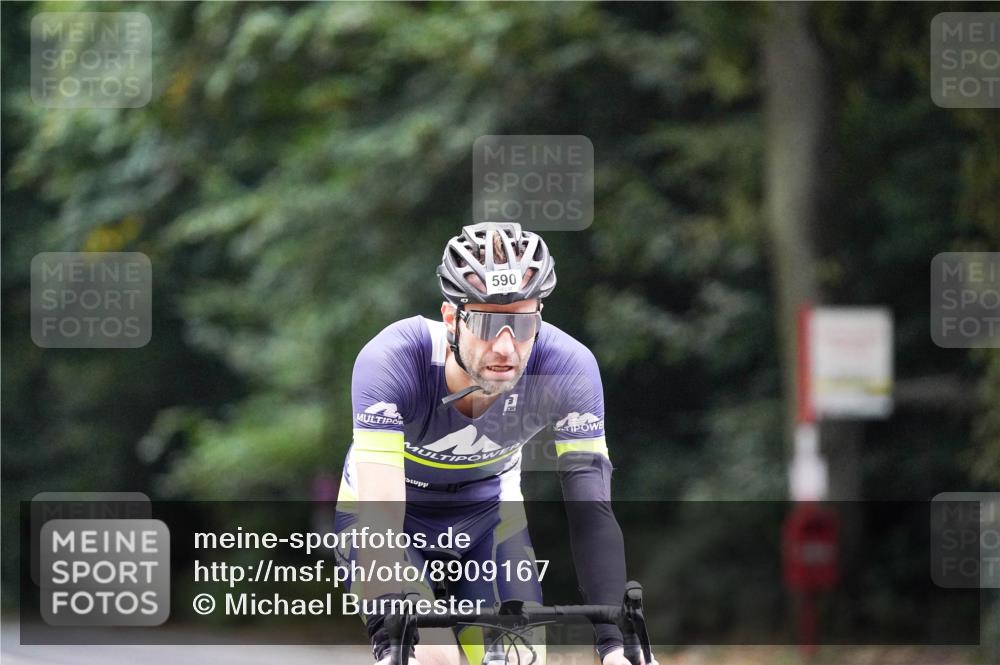 14.09.2025 - Stadtparktriathlon Michael Burmester http://msf.ph/oto/8909167 14.09.2025 09:58:29 Radfahren 590 meine-sportfotos.de