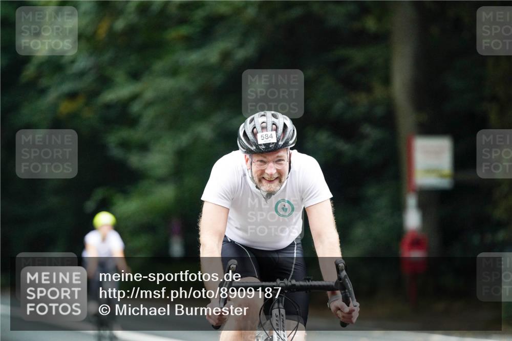 14.09.2025 - Stadtparktriathlon Michael Burmester http://msf.ph/oto/8909187 14.09.2025 09:59:26 Radfahren 558, 580, 584 meine-sportfotos.de