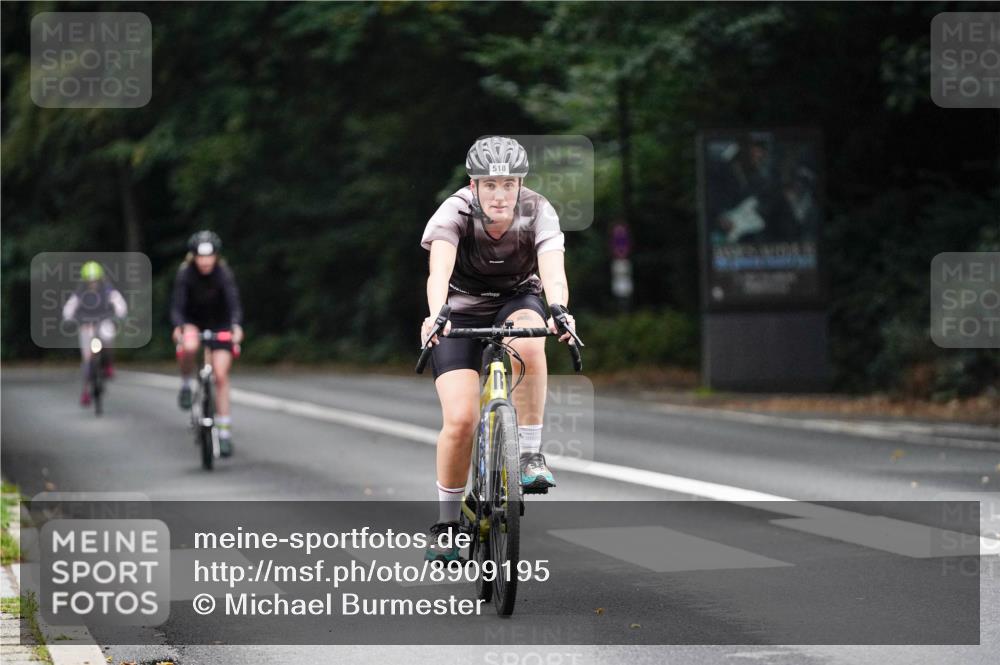14.09.2025 - Stadtparktriathlon Michael Burmester http://msf.ph/oto/8909195 14.09.2025 09:59:38 Radfahren 518, 541, 558 meine-sportfotos.de