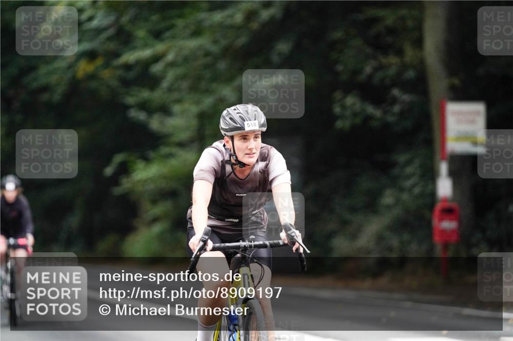14.09.2025 - Stadtparktriathlon Michael Burmester http://msf.ph/oto/8909197 14.09.2025 09:59:38 Radfahren 518, 541, 558 meine-sportfotos.de