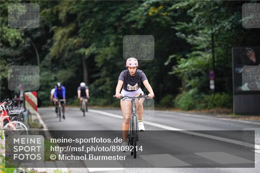 14.09.2025 - Stadtparktriathlon Michael Burmester http://msf.ph/oto/8909214 14.09.2025 10:00:46 Radfahren 512, 576, 583, 591, 618 meine-sportfotos.de