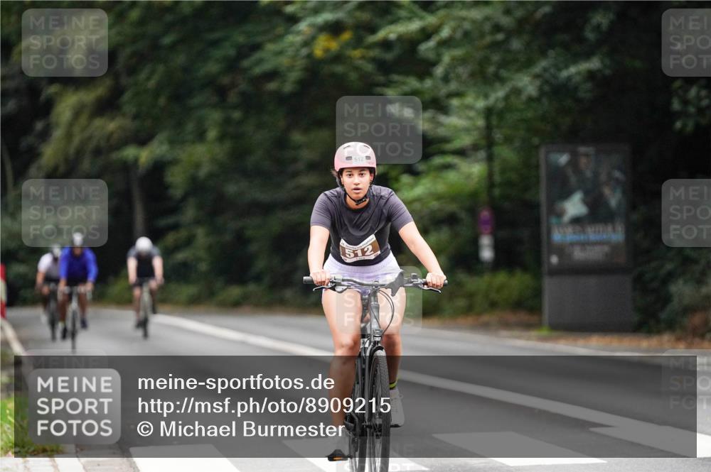 14.09.2025 - Stadtparktriathlon Michael Burmester http://msf.ph/oto/8909215 14.09.2025 10:00:46 Radfahren 512, 576, 583, 591, 618 meine-sportfotos.de