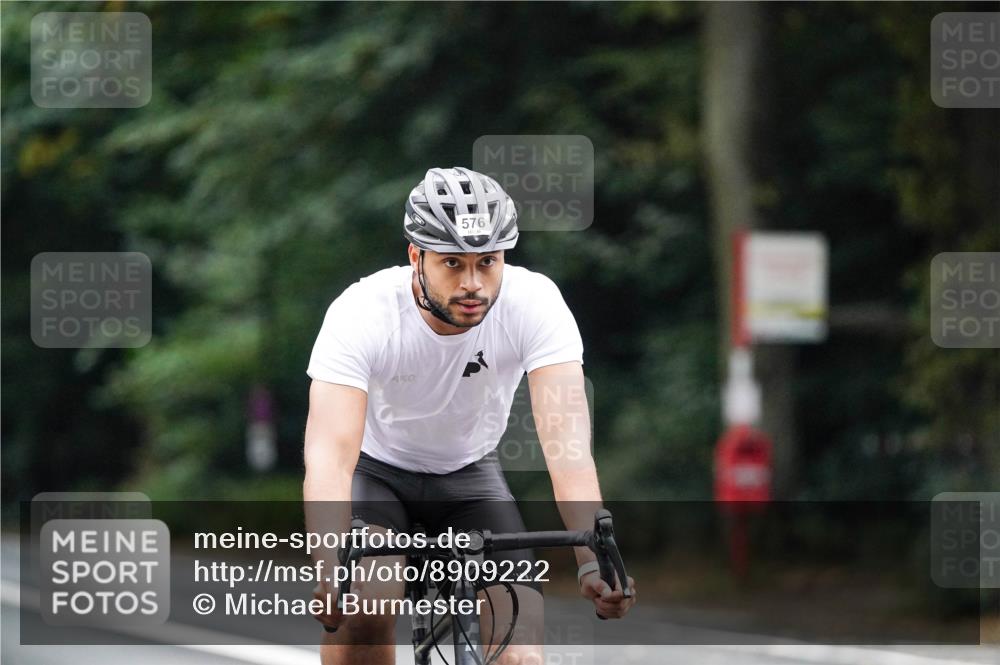 14.09.2025 - Stadtparktriathlon Michael Burmester http://msf.ph/oto/8909222 14.09.2025 10:00:54 Radfahren 512, 533, 548, 576, 583, 618 meine-sportfotos.de