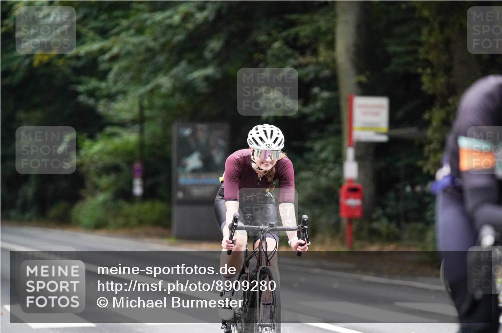 14.09.2025 - Stadtparktriathlon Michael Burmester http://msf.ph/oto/8909280 14.09.2025 10:02:14 Radfahren 525, 529, 551, 559 meine-sportfotos.de