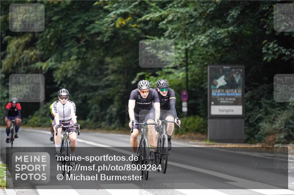 14.09.2025 - Stadtparktriathlon Michael Burmester http://msf.ph/oto/8909284 14.09.2025 10:02:23 Radfahren 515, 555, 559, 561, 573, 593 meine-sportfotos.de