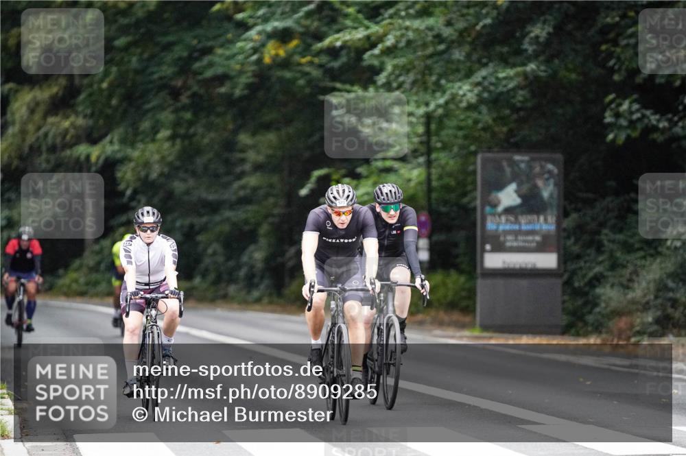 14.09.2025 - Stadtparktriathlon Michael Burmester http://msf.ph/oto/8909285 14.09.2025 10:02:24 Radfahren 515, 555, 559, 561, 573, 593 meine-sportfotos.de
