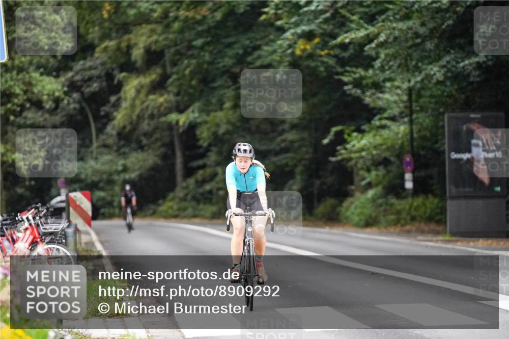 14.09.2025 - Stadtparktriathlon Michael Burmester http://msf.ph/oto/8909292 14.09.2025 10:02:33 Radfahren 514, 561, 593 meine-sportfotos.de