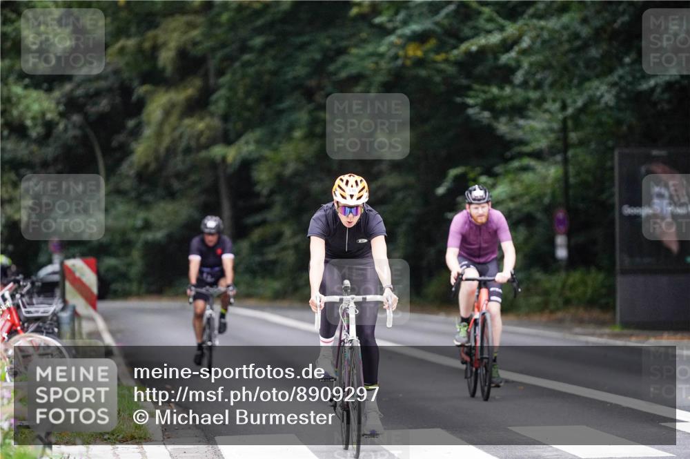 14.09.2025 - Stadtparktriathlon Michael Burmester http://msf.ph/oto/8909297 14.09.2025 10:03:00 Radfahren 530, 565, 615 meine-sportfotos.de