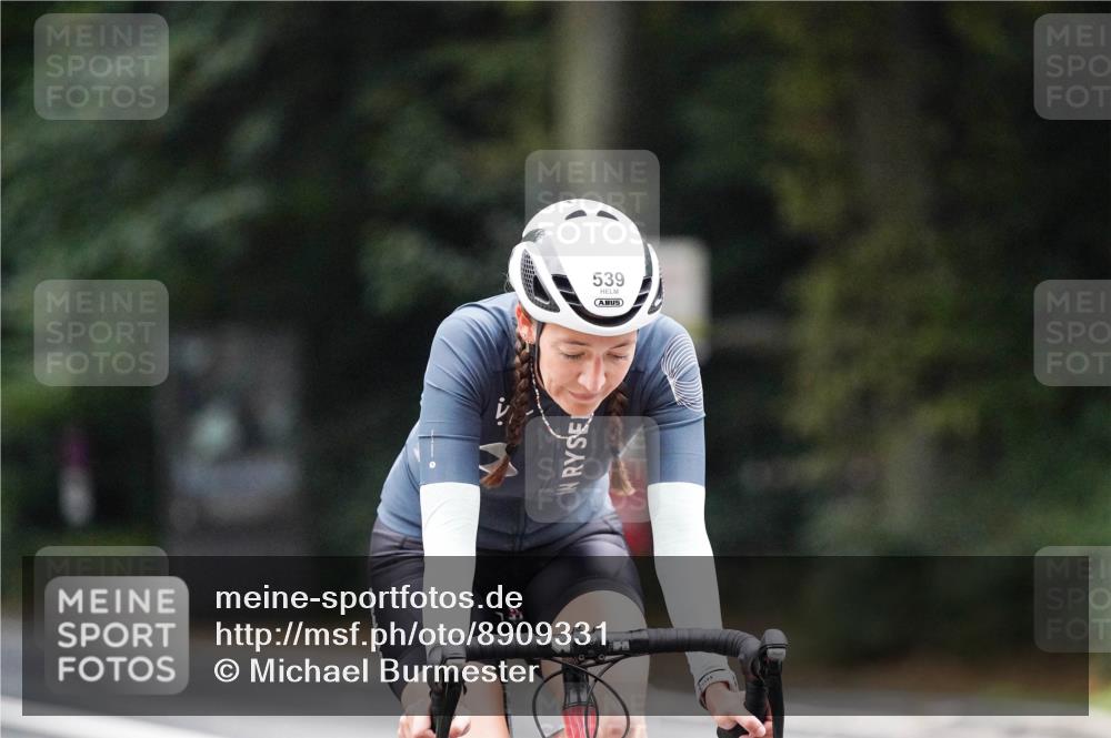 14.09.2025 - Stadtparktriathlon Michael Burmester http://msf.ph/oto/8909331 14.09.2025 10:03:49 Radfahren 509, 539, 594 meine-sportfotos.de