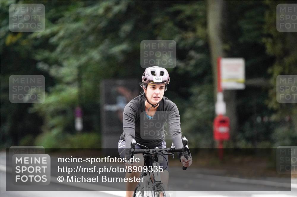 14.09.2025 - Stadtparktriathlon Michael Burmester http://msf.ph/oto/8909335 14.09.2025 10:03:55 Radfahren 509 meine-sportfotos.de