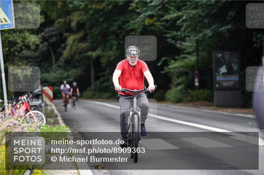14.09.2025 - Stadtparktriathlon Michael Burmester http://msf.ph/oto/8909363 14.09.2025 10:04:58 Radfahren 536, 557, 567, 598 meine-sportfotos.de
