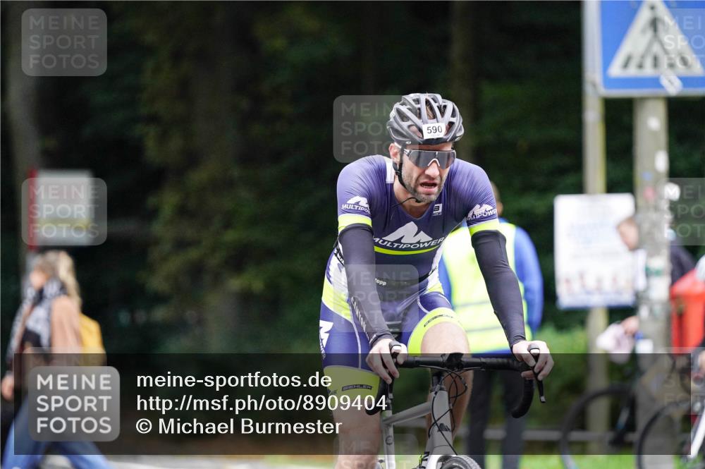 14.09.2025 - Stadtparktriathlon Michael Burmester http://msf.ph/oto/8909404 14.09.2025 10:06:20 Radfahren 590, 600, 601, 602 meine-sportfotos.de
