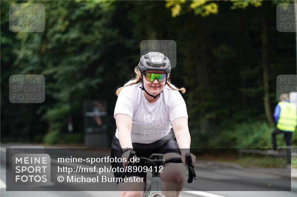 14.09.2025 - Stadtparktriathlon Michael Burmester http://msf.ph/oto/8909412 14.09.2025 10:06:41 Radfahren 535, 542, 570, 588 meine-sportfotos.de