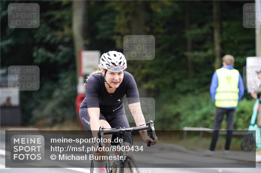 14.09.2025 - Stadtparktriathlon Michael Burmester http://msf.ph/oto/8909434 14.09.2025 10:07:29 Radfahren 524, 537, 541, 545, 548 meine-sportfotos.de