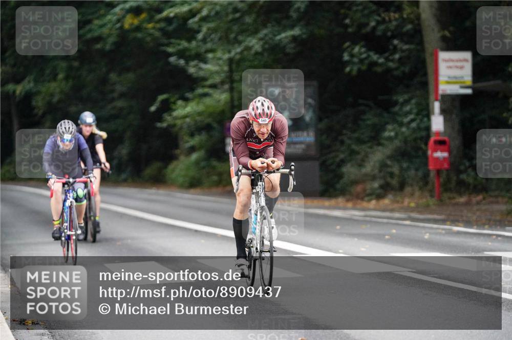 14.09.2025 - Stadtparktriathlon Michael Burmester http://msf.ph/oto/8909437 14.09.2025 10:07:32 Radfahren 524, 537, 545, 548 meine-sportfotos.de