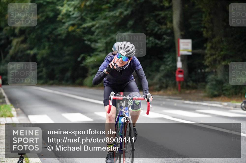 14.09.2025 - Stadtparktriathlon Michael Burmester http://msf.ph/oto/8909441 14.09.2025 10:07:34 Radfahren 524, 537, 545, 548 meine-sportfotos.de