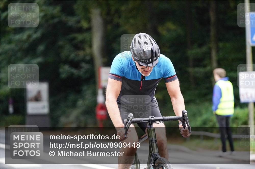 14.09.2025 - Stadtparktriathlon Michael Burmester http://msf.ph/oto/8909448 14.09.2025 10:07:52 Radfahren 554, 608 meine-sportfotos.de