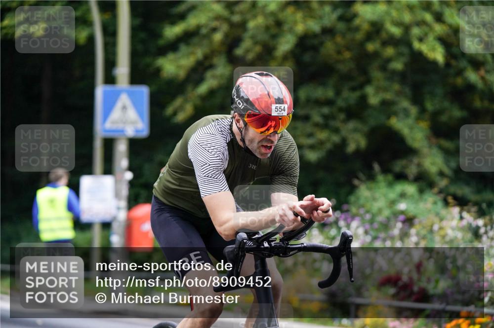 14.09.2025 - Stadtparktriathlon Michael Burmester http://msf.ph/oto/8909452 14.09.2025 10:07:53 Radfahren 554, 608 meine-sportfotos.de
