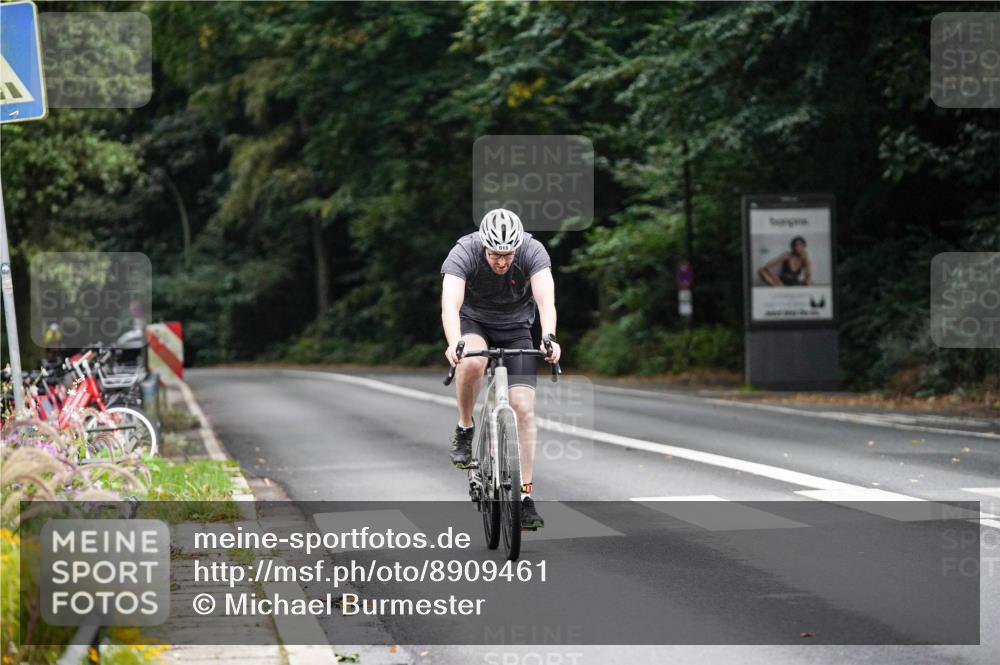 14.09.2025 - Stadtparktriathlon Michael Burmester http://msf.ph/oto/8909461 14.09.2025 10:08:24 Radfahren 618 meine-sportfotos.de