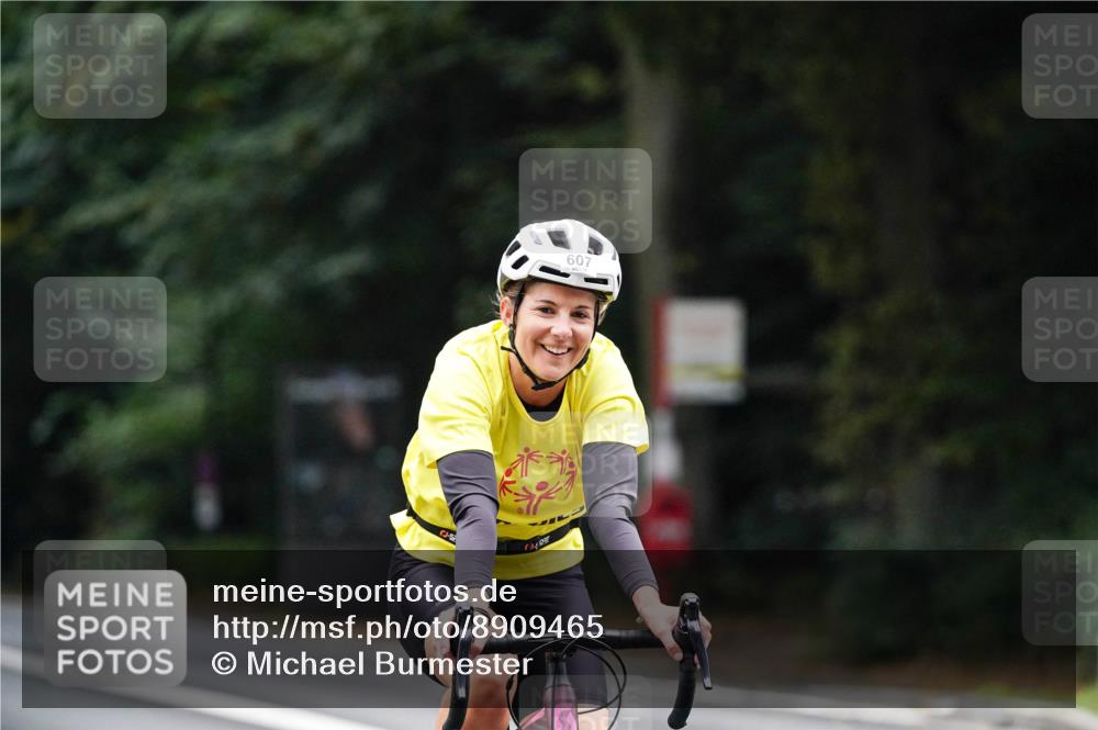 14.09.2025 - Stadtparktriathlon Michael Burmester http://msf.ph/oto/8909465 14.09.2025 10:08:39 Radfahren 587, 607 meine-sportfotos.de