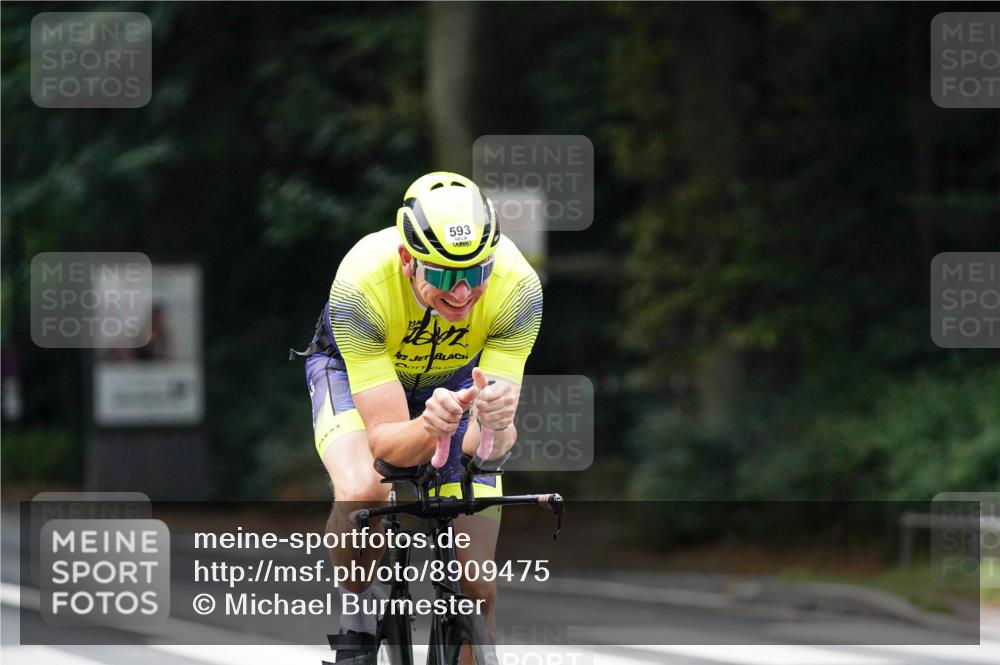 14.09.2025 - Stadtparktriathlon Michael Burmester http://msf.ph/oto/8909475 14.09.2025 10:08:51 Radfahren 550, 576, 587, 593 meine-sportfotos.de