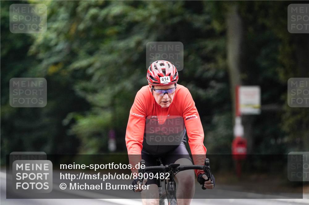 14.09.2025 - Stadtparktriathlon Michael Burmester http://msf.ph/oto/8909482 14.09.2025 10:09:03 Radfahren 576, 585, 614, 616 meine-sportfotos.de