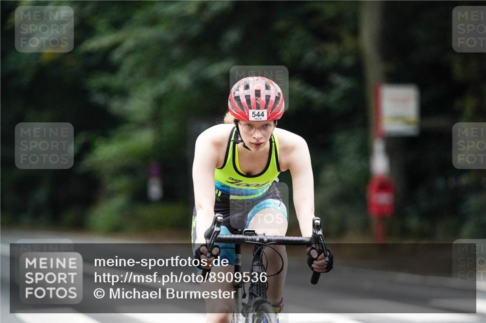 14.09.2025 - Stadtparktriathlon Michael Burmester http://msf.ph/oto/8909536 14.09.2025 10:10:17 Radfahren 544, 571, 577, 594 meine-sportfotos.de